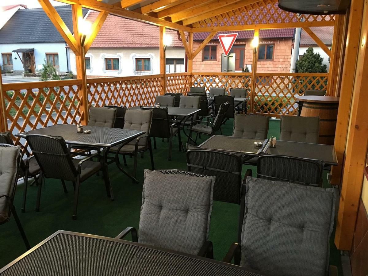 Hotel Rysavy Vemyslice Ngoại thất bức ảnh